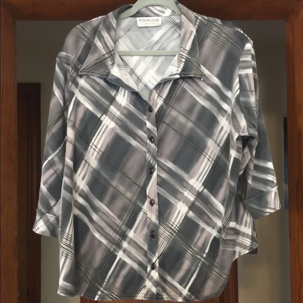 Beautiful light used & new blouses 👚